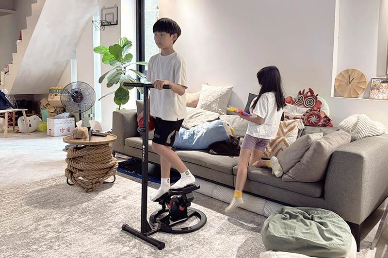[啾團] 小空間就可以燃燒卡路里,鍛鍊下半身強化核心肌群-FitWell 360度扭轉踏步機