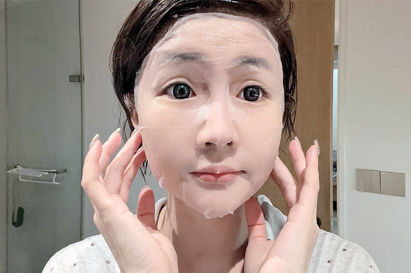 [啾團] IRITA擊退暗沉斑點,在家就能讓自己發亮有感-激亮瞬白淡斑精華/激亮瞬白維他命C面膜