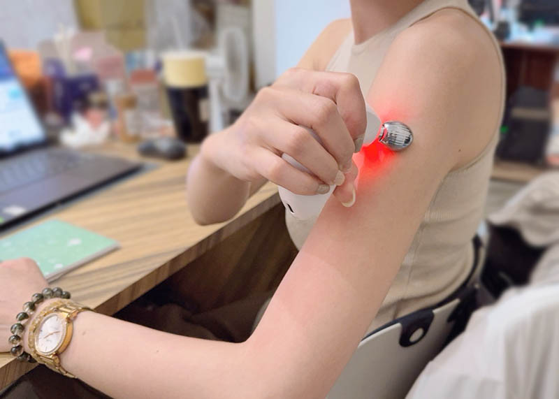 [啾團] NUEVA Volta™ S 超微電光能緊緻儀，幫你收緊肌膚，打造漂亮線條 #超纖棒