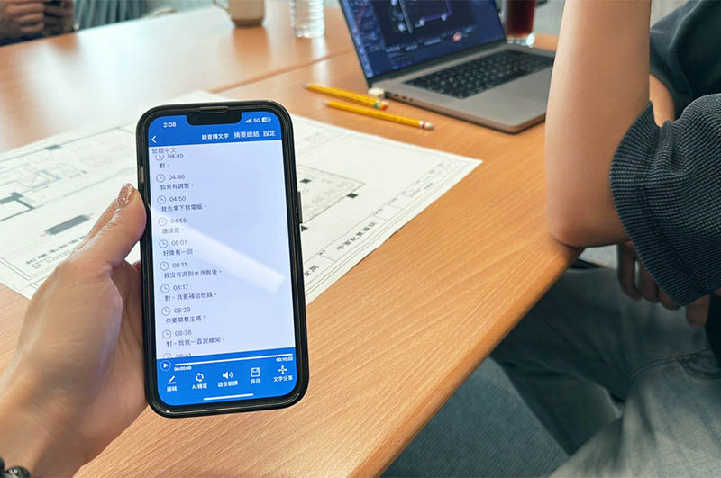 [啾團] 開會不用再抄筆記！Philips 小飛筆 VTR5900 幫你逐字稿＋AI摘要