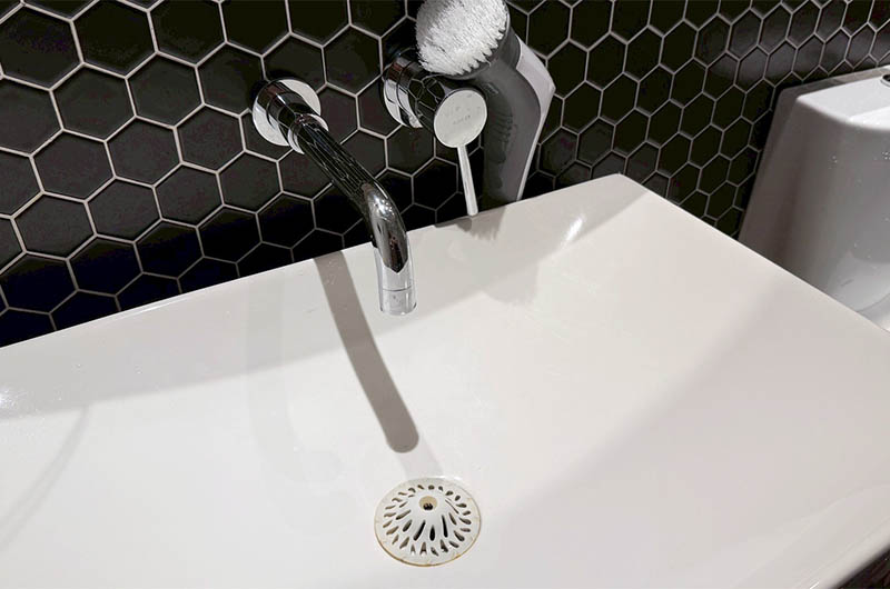 [啾團] GOOFINDS全防水電動清潔刷，不用再刷得半死，清潔也可以省力又優雅