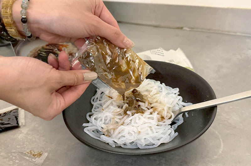 [啾團] 自在食刻低卡蒟蒻麵-無痛創造熱量差,愛吃也能控制熱量！輕鬆享瘦新食刻