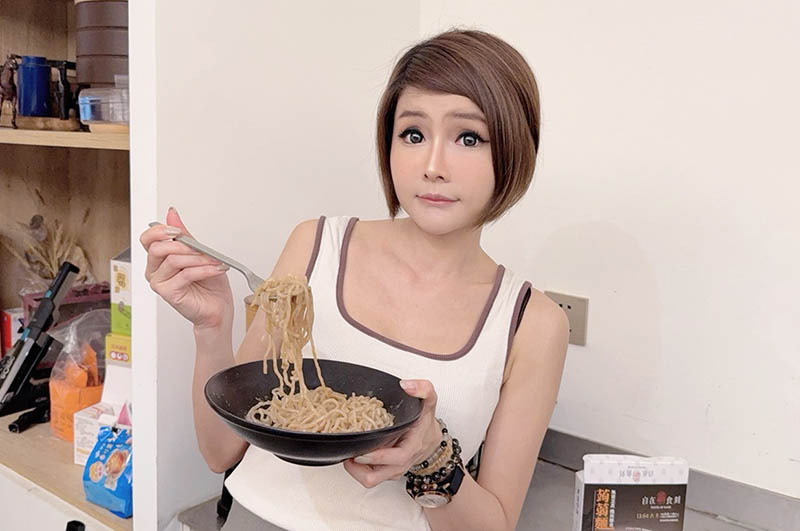 [啾團] 自在食刻低卡蒟蒻麵-無痛創造熱量差,愛吃也能控制熱量！輕鬆享瘦新食刻