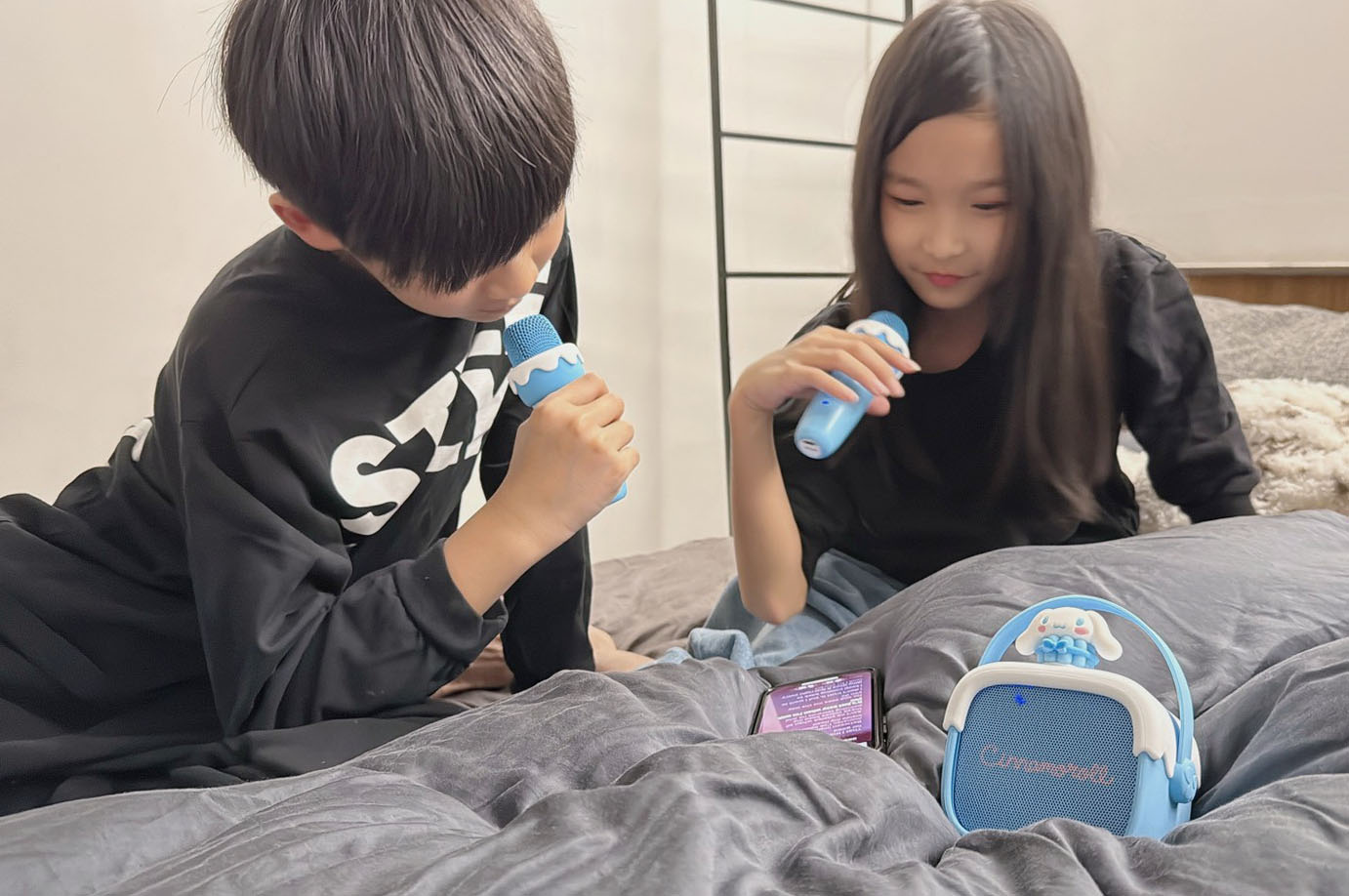 [啾團] FUNY三麗鷗正版授權!手機型兒童相機+idol K8隨身K歌精靈 (大耳狗/酷洛米/帕恰狗)讓小朋友愛不釋手