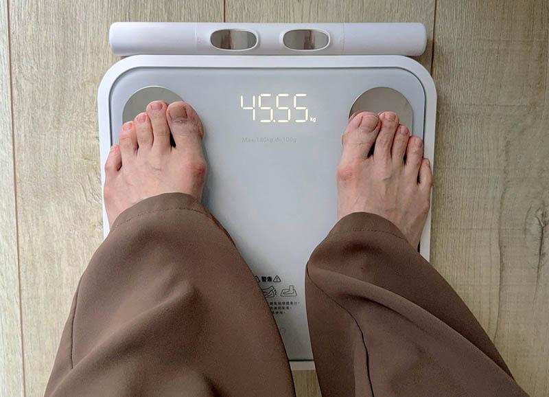 [啾團] 全家人的健康教練AWSON 八電極體脂計，平價卻超專業!CP值超高