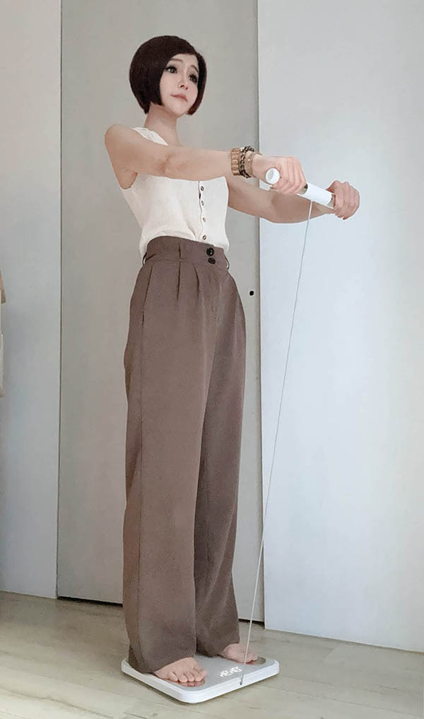 [啾團] 全家人的健康教練AWSON 八電極體脂計，平價卻超專業!CP值超高