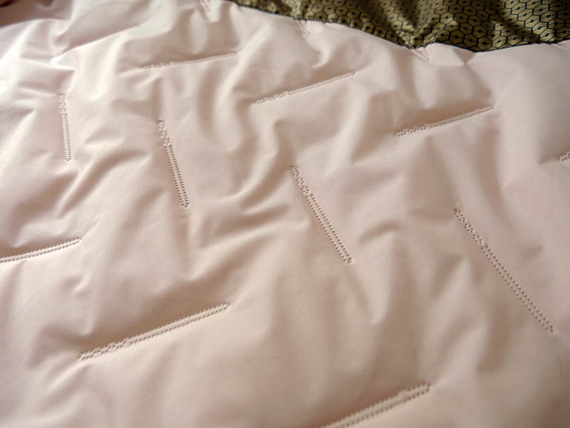 [啾團] WIWI冬天還是要又瘦又暖,下雪也不怕!第5代溫灸刷毛發熱衣,快速升溫7.2 °C