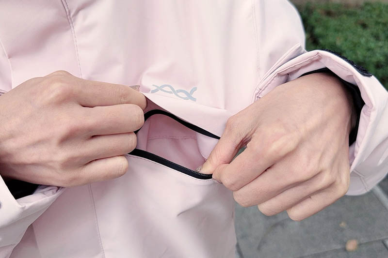 [啾團] WIWI冬天還是要又瘦又暖,下雪也不怕!第5代溫灸刷毛發熱衣,快速升溫7.2 °C