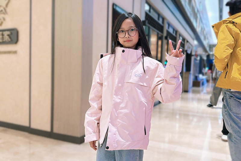 [啾團] WIWI冬天還是要又瘦又暖,下雪也不怕!溫灸刷毛發熱衣及石墨烯極暖衝鋒衣,快速升溫10 °C