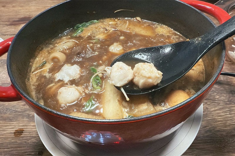 [啾團] 連孩子都搶著喝湯！湯頭一喝上癮！北港紅燒羊肉爐-爐憶羊肉爐真的太犯規了