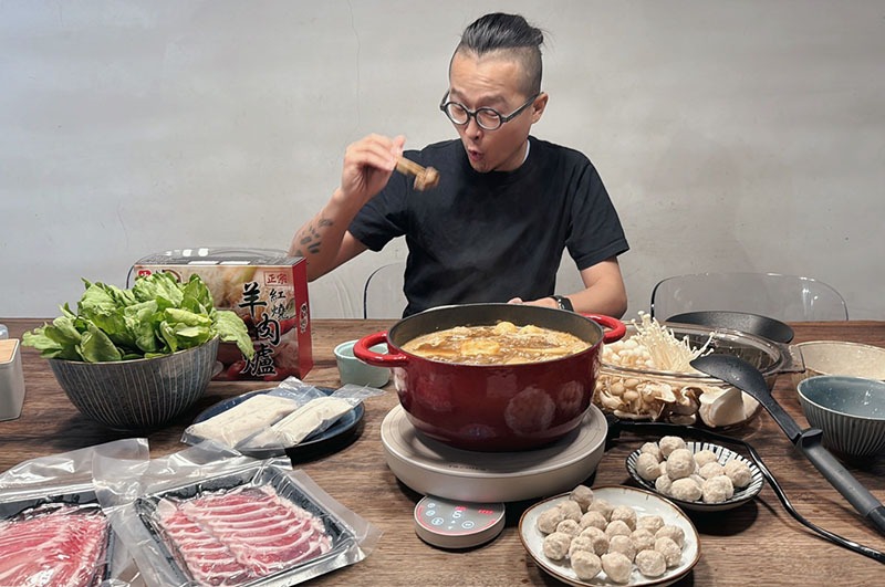 [啾團] 連孩子都搶著喝湯！湯頭一喝上癮！北港紅燒羊肉爐-爐憶羊肉爐真的太犯規了