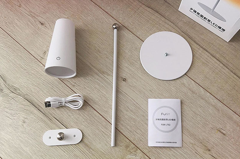 [啾團] 點亮家中的質感角落！FUNY夕陽氛圍創意LED檯燈，一秒切換浪漫日落與專注時刻