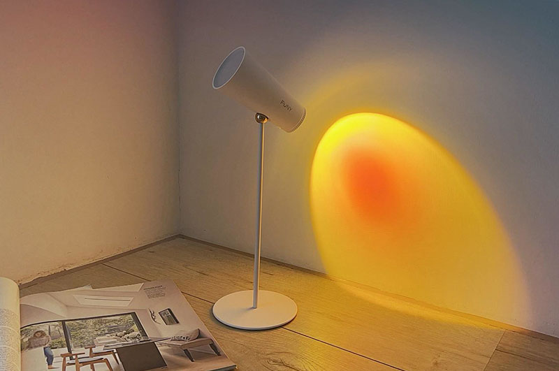 [啾團] 點亮家中的質感角落！FUNY夕陽氛圍創意LED檯燈，一秒切換浪漫日落與專注時刻