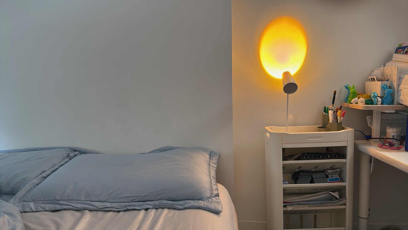 [啾團] 點亮家中的質感角落！FUNY夕陽氛圍創意LED檯燈，一秒切換浪漫日落與專注時刻