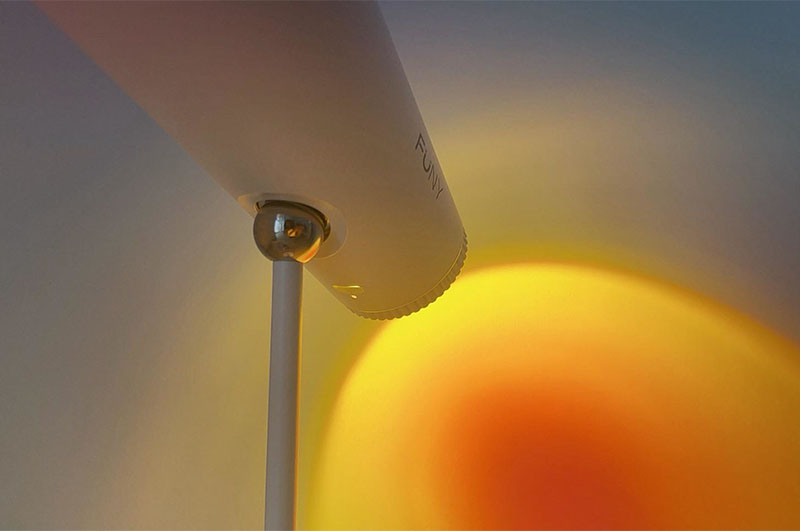 [啾團] 點亮家中的質感角落！FUNY夕陽氛圍創意LED檯燈，一秒切換浪漫日落與專注時刻