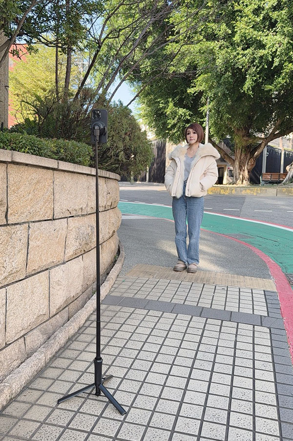 [啾團] 不用再當藏鏡人！質感機能兼具的拍攝神隊友JC TECH. SMART-X PRO 全方位磁吸腳架