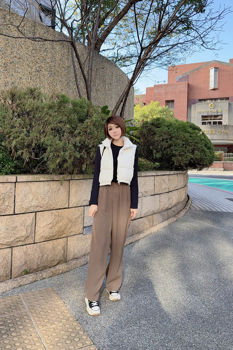 [啾團] 霸王級寒流我不怕！❄️ 一件抵兩件！秘密武器是它WIWI-墨金極燃暖絨發熱衣