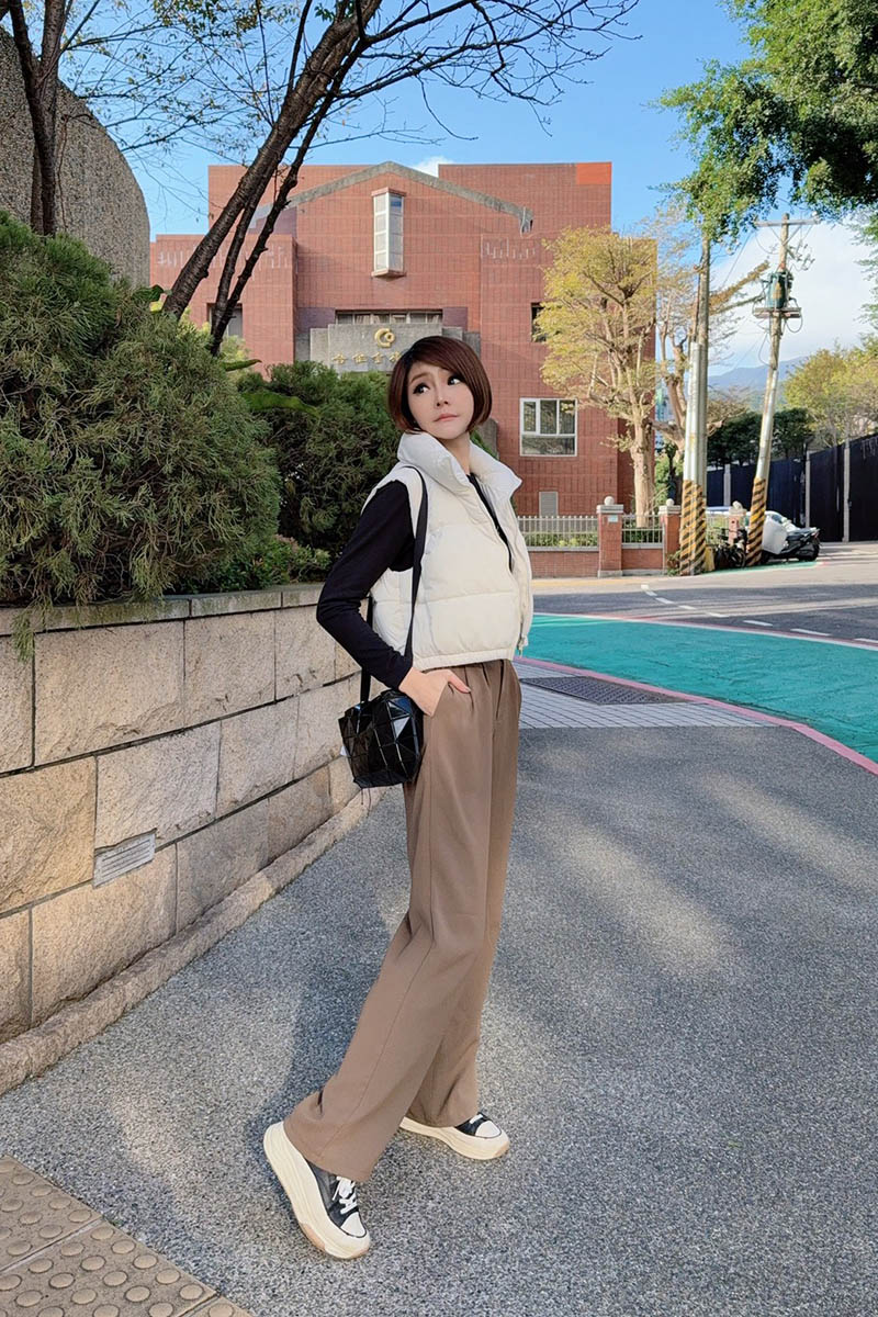 [啾團] 霸王級寒流我不怕！❄️ 一件抵兩件！秘密武器是它WIWI-墨金極燃暖絨發熱衣