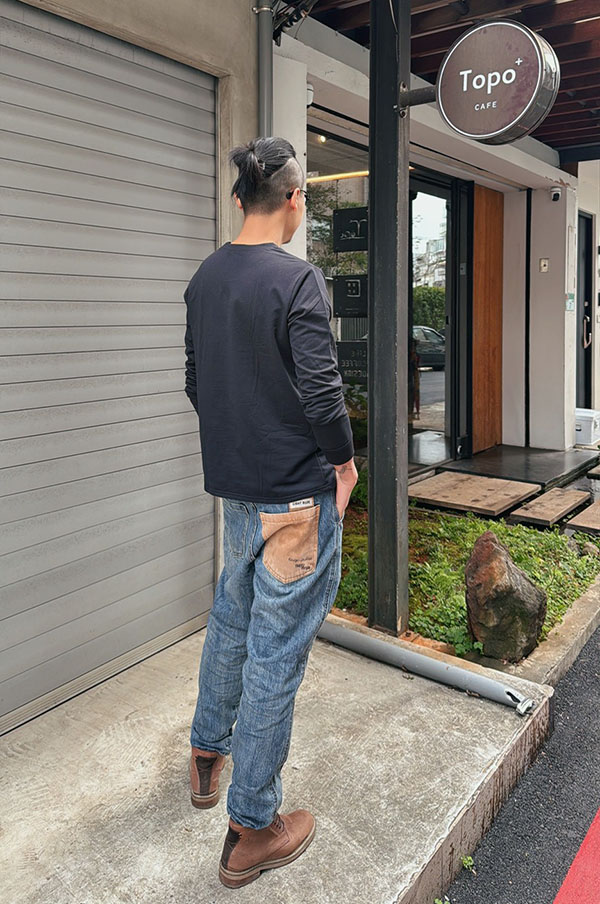 [啾團] 霸王級寒流我不怕！❄️ 一件抵兩件！秘密武器是它WIWI-墨金極燃暖絨發熱衣