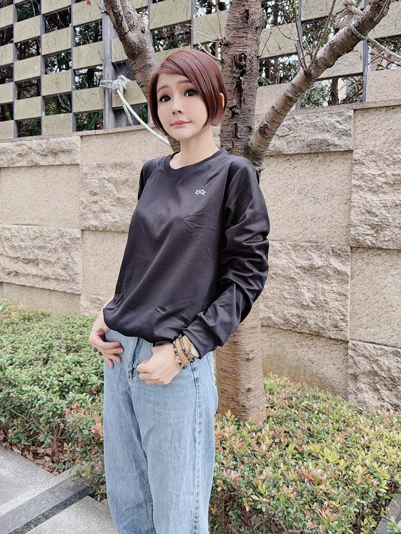 [啾團] 霸王級寒流我不怕！❄️ 一件抵兩件！秘密武器是它WIWI-墨金極燃暖絨發熱衣