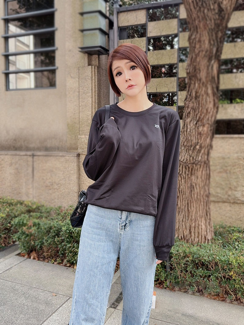 [啾團] 霸王級寒流我不怕！❄️ 一件抵兩件！秘密武器是它WIWI-墨金極燃暖絨發熱衣