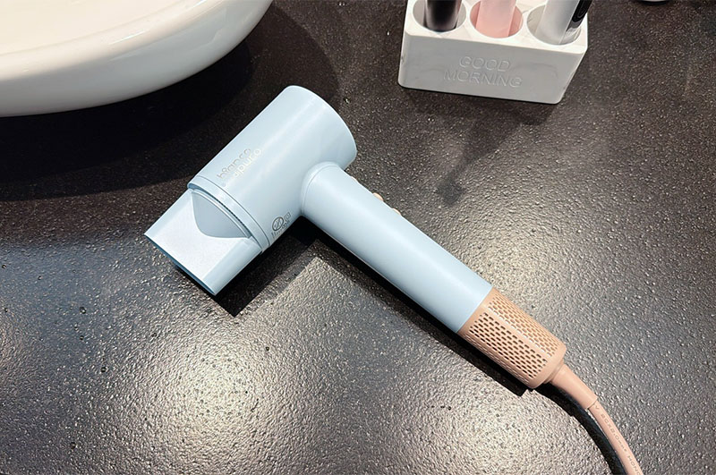 [啾團] 德國Bianco AURA國際全電壓高速負離子吹風機,出國終於不用再將就！不到2000元的「全電壓高速吹風機」實測直接勝過萬元款