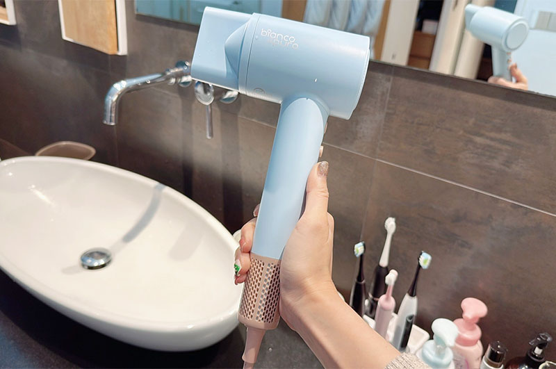 [啾團] 德國Bianco AURA國際全電壓高速負離子吹風機,出國終於不用再將就！不到2000元的「全電壓高速吹風機」實測直接勝過萬元款