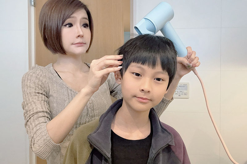 [啾團] 德國Bianco AURA國際全電壓高速負離子吹風機,出國終於不用再將就！不到2000元的「全電壓高速吹風機」實測直接勝過萬元款