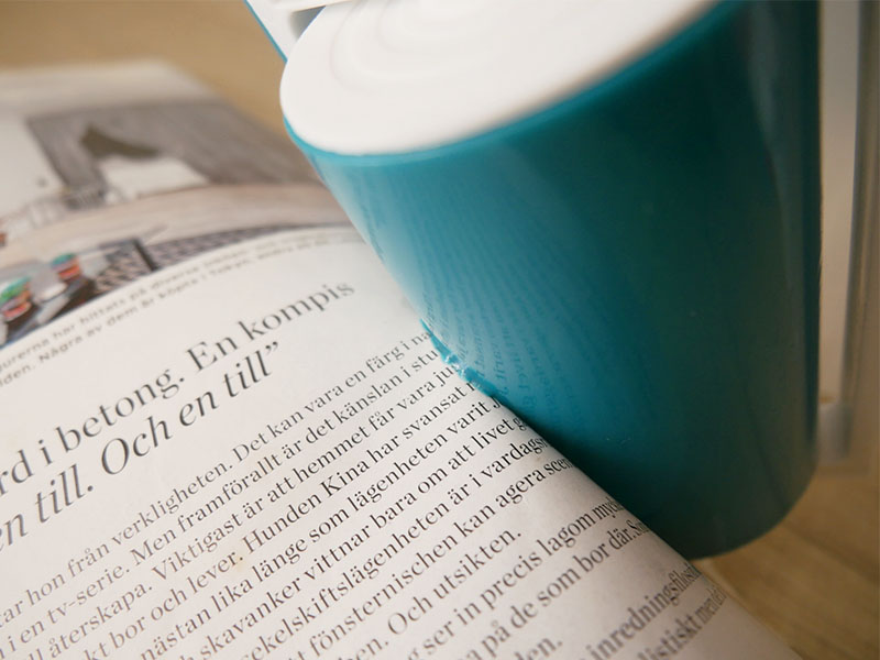 [啾團] 主婦激推的省錢大絕招！韓國爆紅「可水洗矽膠清潔滾輪」，打掃地板不再腰痠背痛！