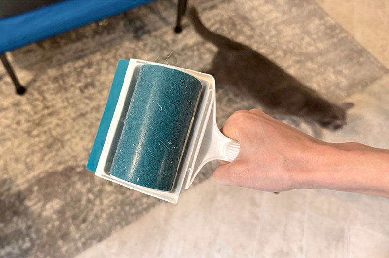 [啾團] 主婦激推的省錢大絕招！韓國爆紅「可水洗矽膠清潔滾輪」，打掃地板不再腰痠背痛！