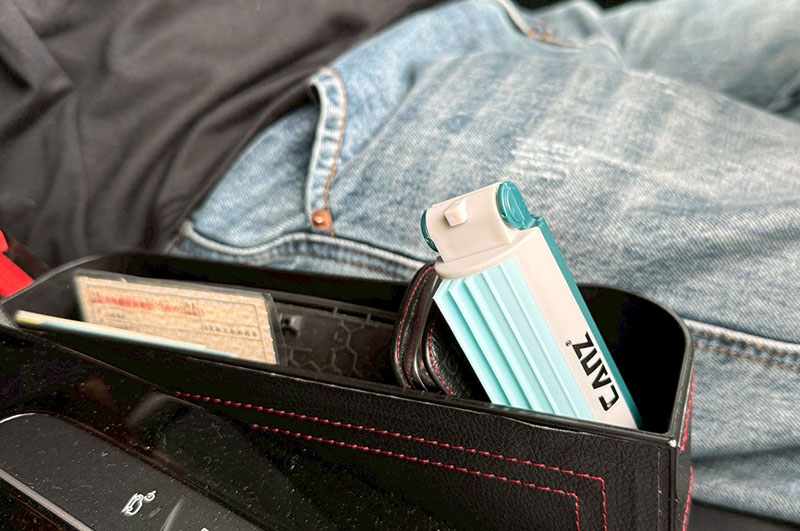 [啾團] 主婦激推的省錢大絕招！韓國爆紅「可水洗矽膠清潔滾輪」，打掃地板不再腰痠背痛！