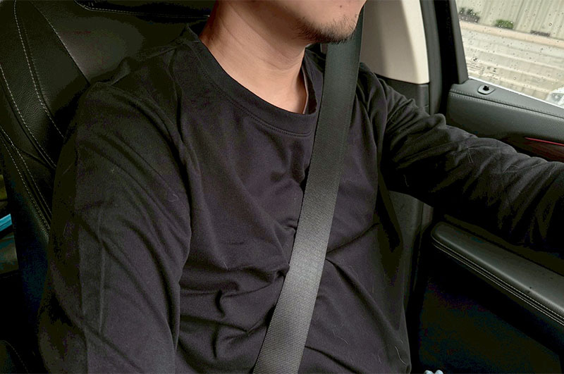 [啾團] 主婦激推的省錢大絕招！韓國爆紅「可水洗矽膠清潔滾輪」，打掃地板不再腰痠背痛！