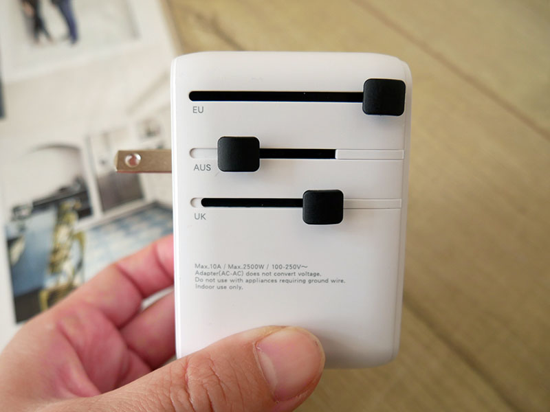 [啾團] 出國帶這顆就夠！一台抵6台！體積小、充超快又安全的KINYO自帶線氮化鎵萬國轉接頭