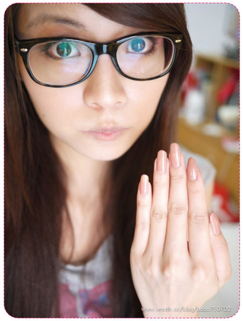 [甲彩] 夏季指甲就是要很亮眼五色分享+稀釋指甲油的好物